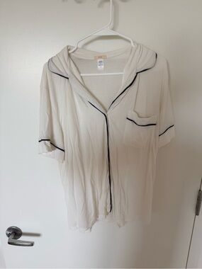 Eberjey Short-Sleeve Pajama Top with Navy Contrast Trim
